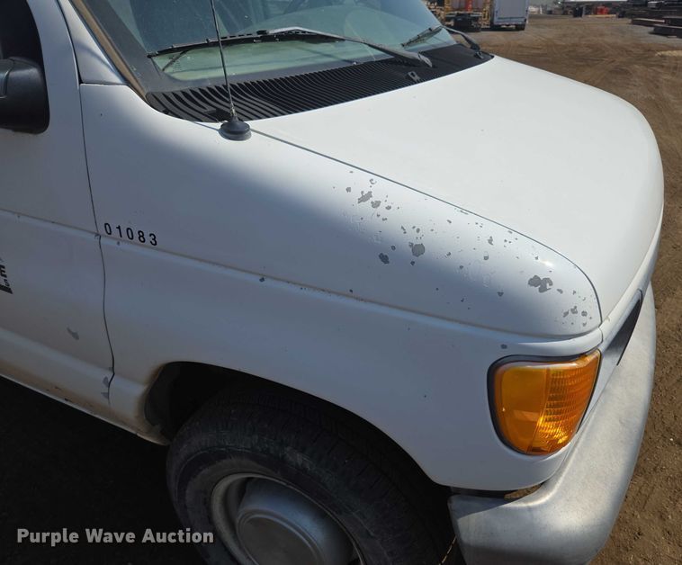 image for item FB9421 2006 Ford E350 van