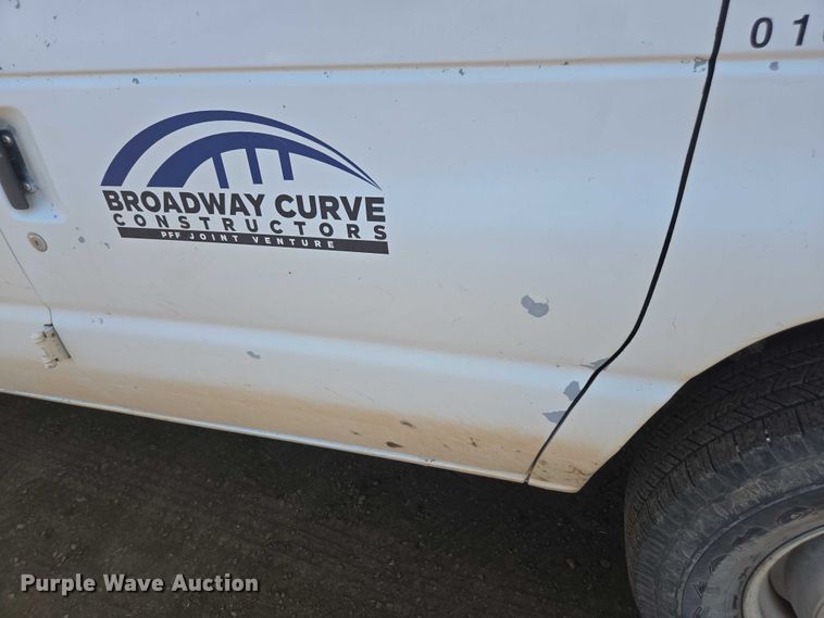 image for item FB9421 2006 Ford E350 van