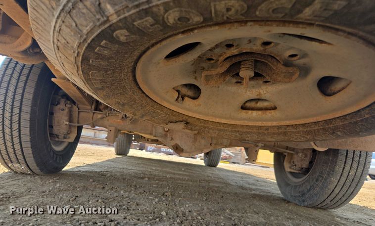 image for item FB9421 2006 Ford E350 van