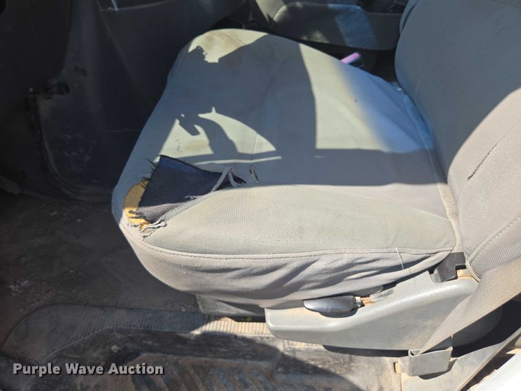 image for item FB9421 2006 Ford E350 van