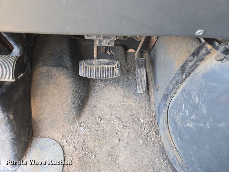 image for item FB9421 2006 Ford E350 van