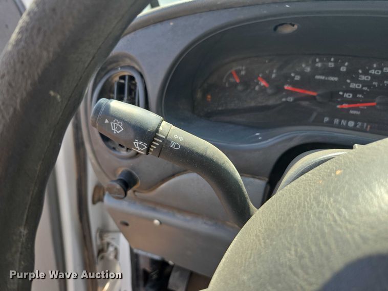 image for item FB9421 2006 Ford E350 van