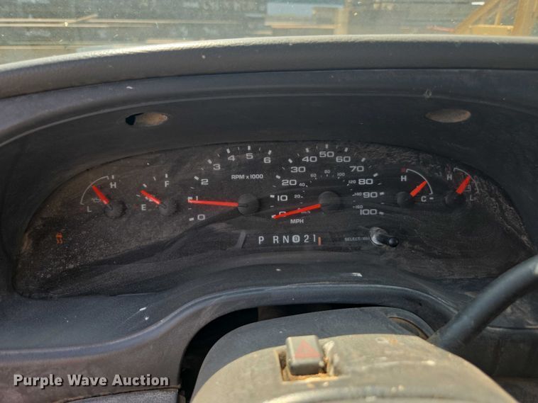 image for item FB9421 2006 Ford E350 van