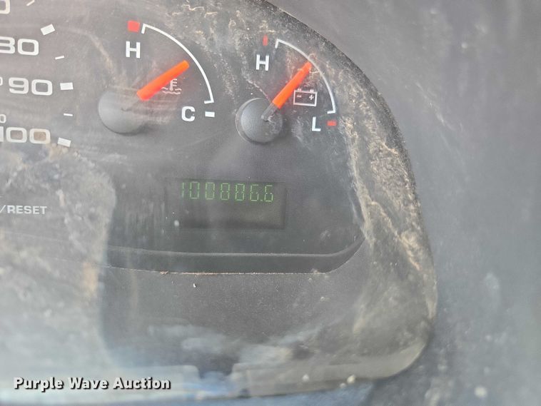 image for item FB9421 2006 Ford E350 van