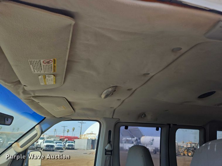 image for item FB9421 2006 Ford E350 van