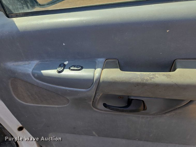 image for item FB9421 2006 Ford E350 van