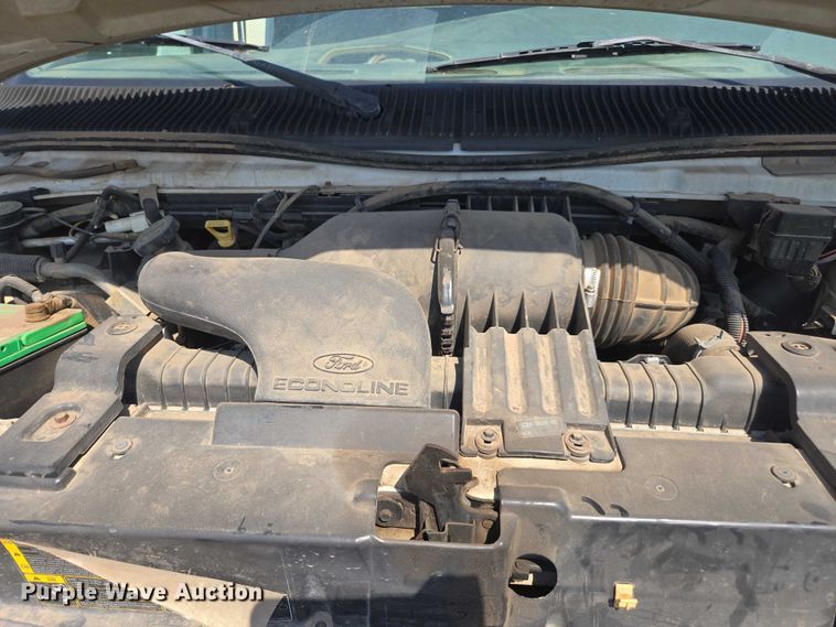 image for item FB9421 2006 Ford E350 van