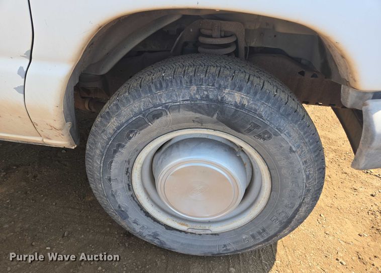 image for item FB9421 2006 Ford E350 van