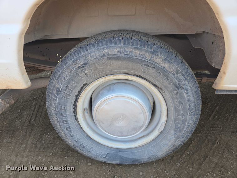 image for item FB9421 2006 Ford E350 van