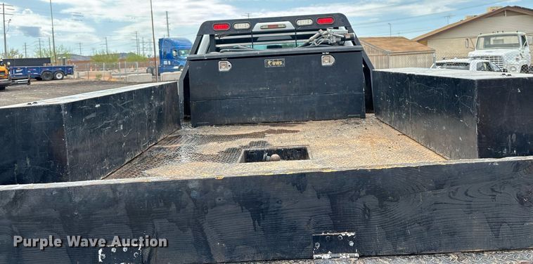 image for item FB9438 2014 Ford F550 Super Duty Crew Cab flatbed truck