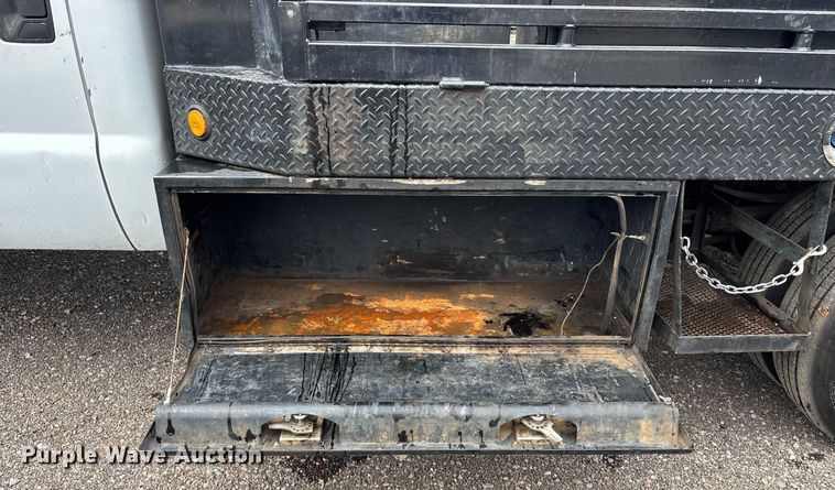image for item FB9438 2014 Ford F550 Super Duty Crew Cab flatbed truck