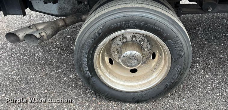 image for item FB9438 2014 Ford F550 Super Duty Crew Cab flatbed truck