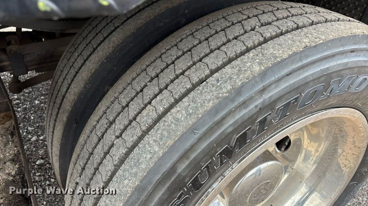 image for item FB9438 2014 Ford F550 Super Duty Crew Cab flatbed truck