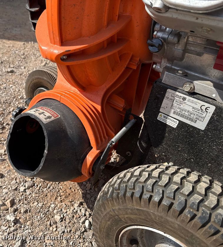 image for item JR9432 Billy Goat F1302H blower