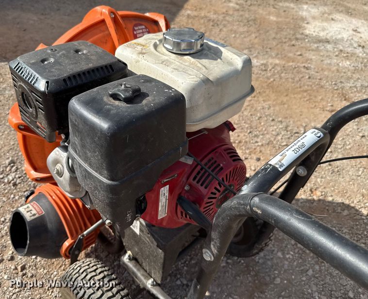 image for item JR9432 Billy Goat F1302H blower