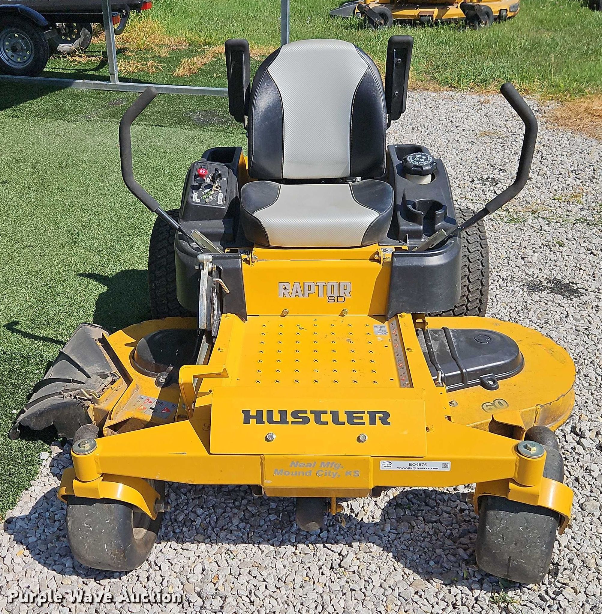 Hustler 938696 ZTR lawn mower in Mound City, KS | Item