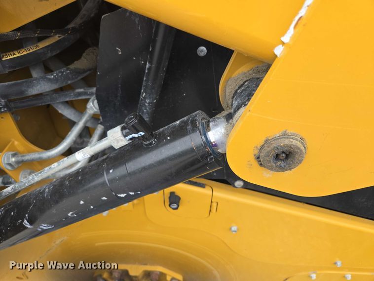 image for item DF8613 2020 Caterpillar 262D3 skid steer loader