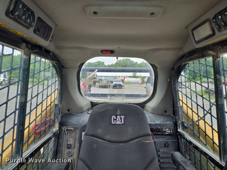 image for item DF8613 2020 Caterpillar 262D3 skid steer loader