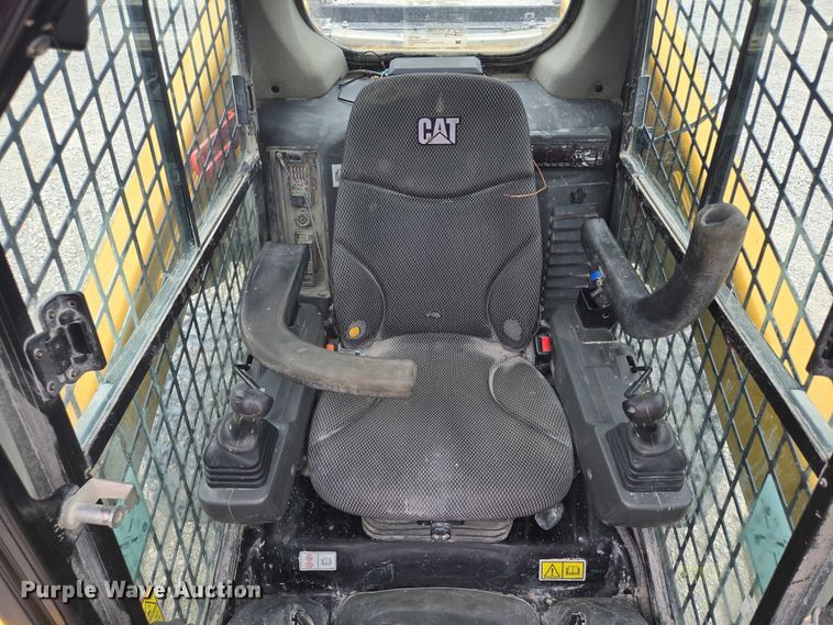 image for item DF8613 2020 Caterpillar 262D3 skid steer loader