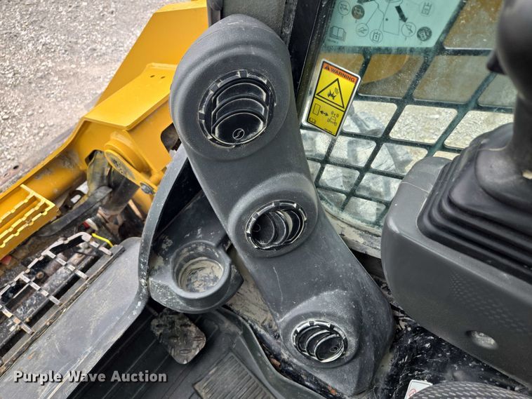 image for item DF8613 2020 Caterpillar 262D3 skid steer loader