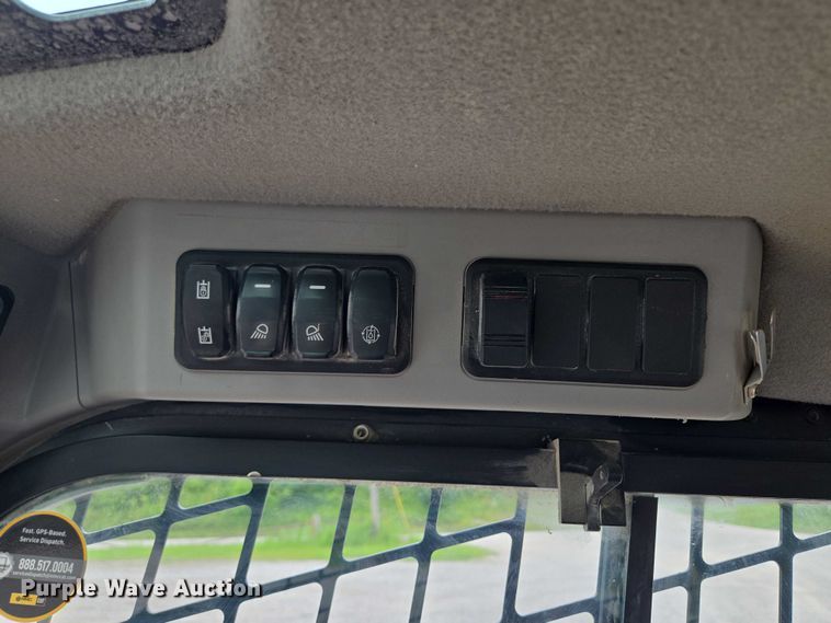 image for item DF8613 2020 Caterpillar 262D3 skid steer loader