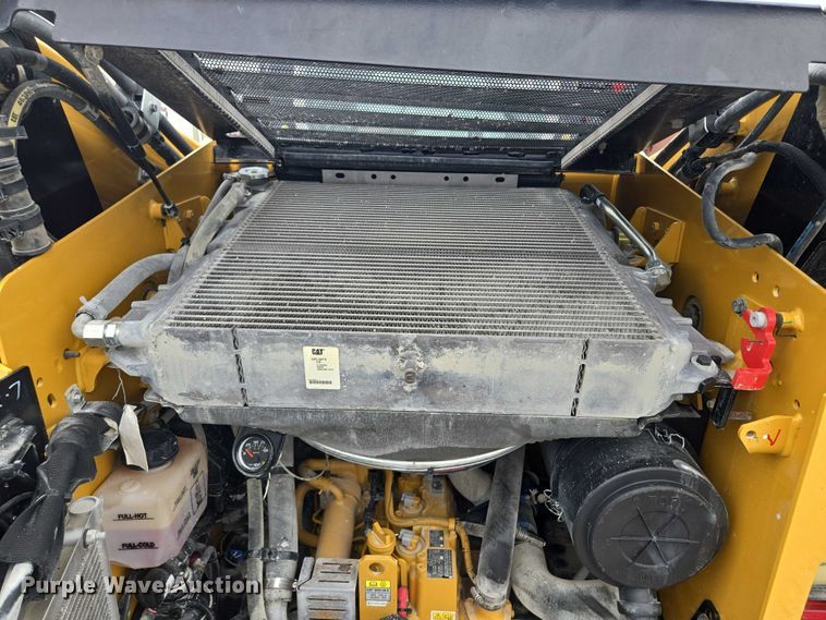 image for item DF8613 2020 Caterpillar 262D3 skid steer loader