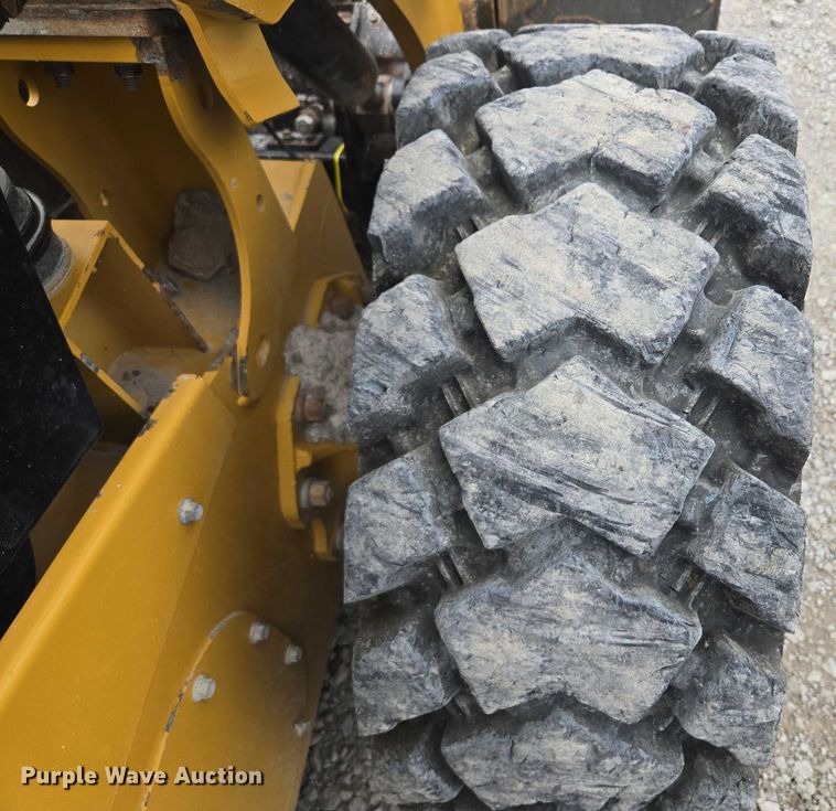 image for item DF8613 2020 Caterpillar 262D3 skid steer loader