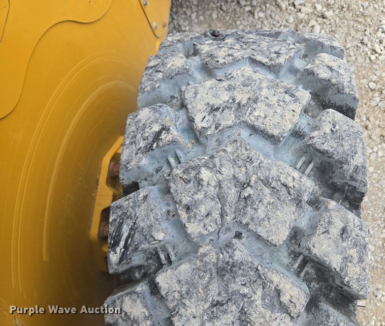 image for item DF8613 2020 Caterpillar 262D3 skid steer loader