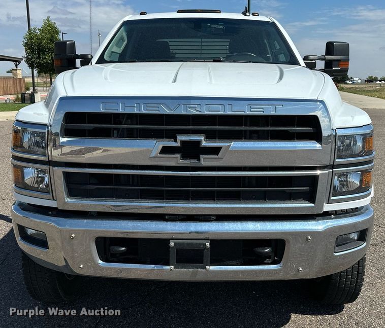 image for item DF8622 2022 Chevrolet 5500 flatbed truck