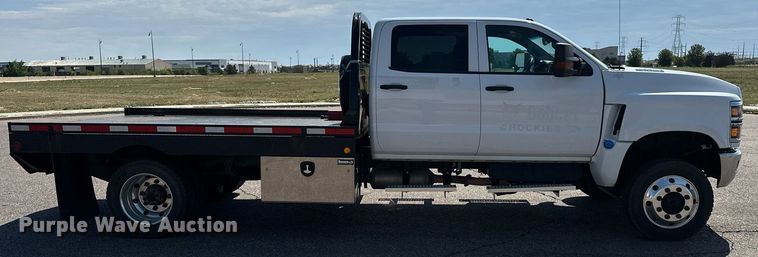 image for item DF8622 2022 Chevrolet 5500 flatbed truck