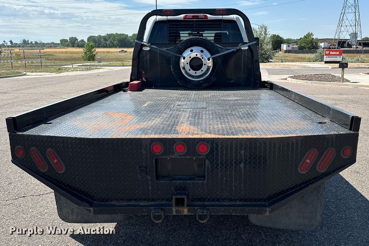 image for item DF8622 2022 Chevrolet 5500 flatbed truck