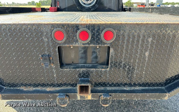 image for item DF8622 2022 Chevrolet 5500 flatbed truck