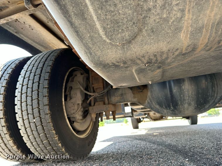 image for item DF8622 2022 Chevrolet 5500 flatbed truck