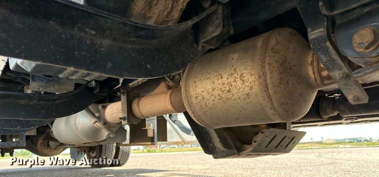 image for item DF8622 2022 Chevrolet 5500 flatbed truck