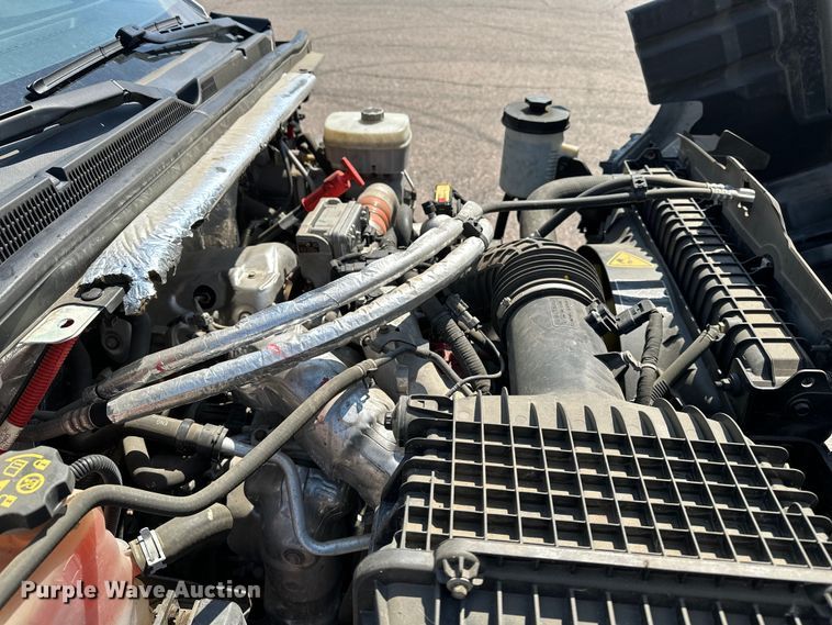 image for item DF8622 2022 Chevrolet 5500 flatbed truck