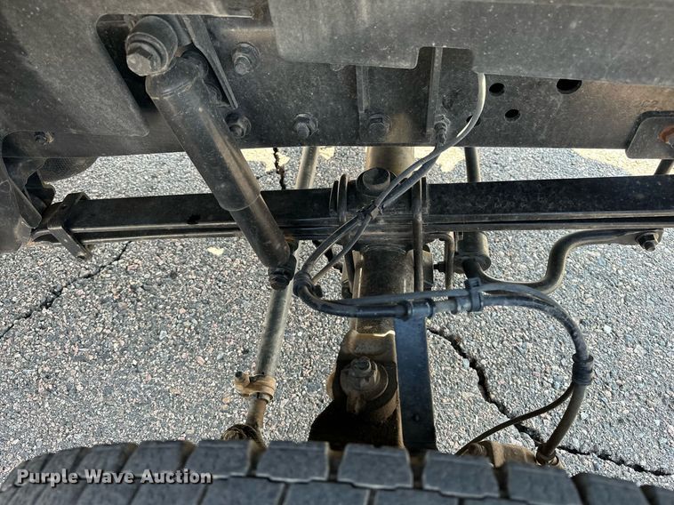 image for item DF8622 2022 Chevrolet 5500 flatbed truck