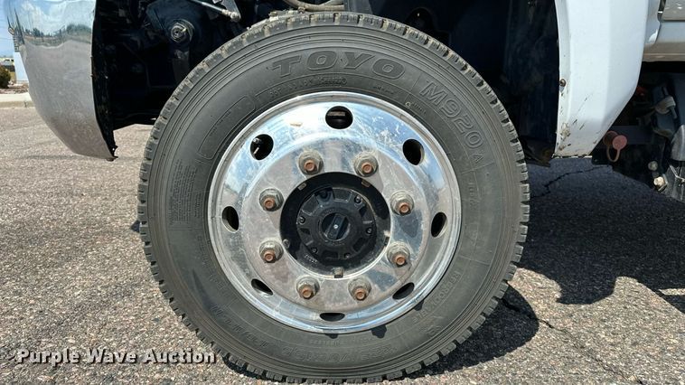 image for item DF8622 2022 Chevrolet 5500 flatbed truck