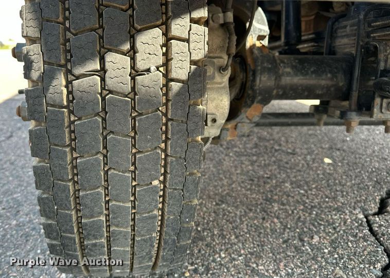 image for item DF8622 2022 Chevrolet 5500 flatbed truck