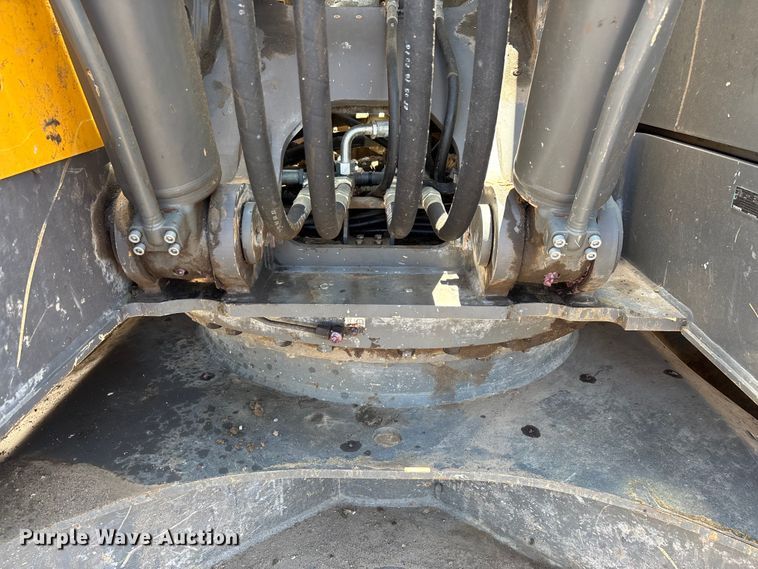 image for item DH8654 2016 Volvo ECR235EL excavator