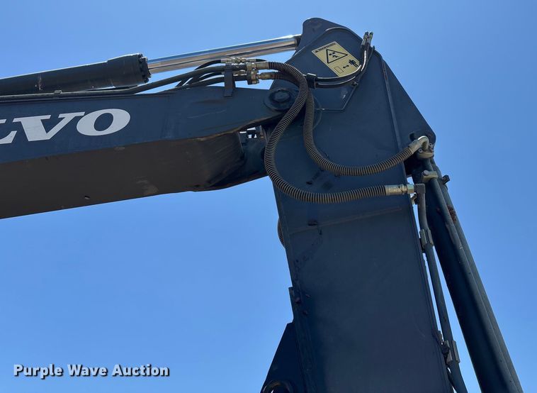 image for item DH8654 2016 Volvo ECR235EL excavator