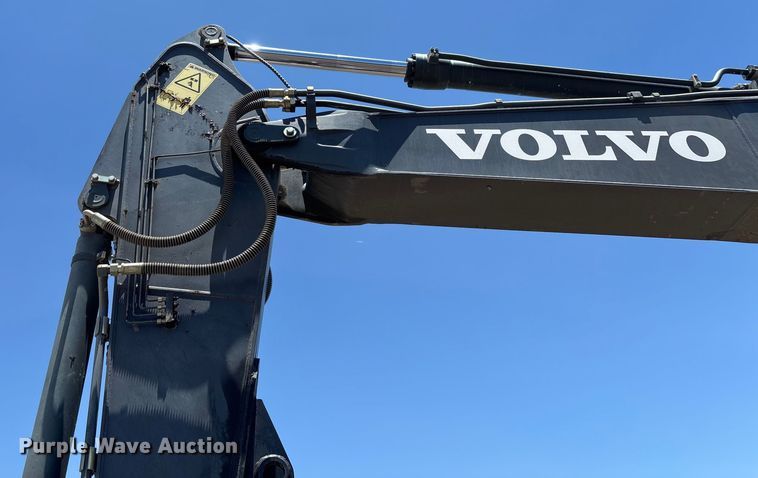 image for item DH8654 2016 Volvo ECR235EL excavator