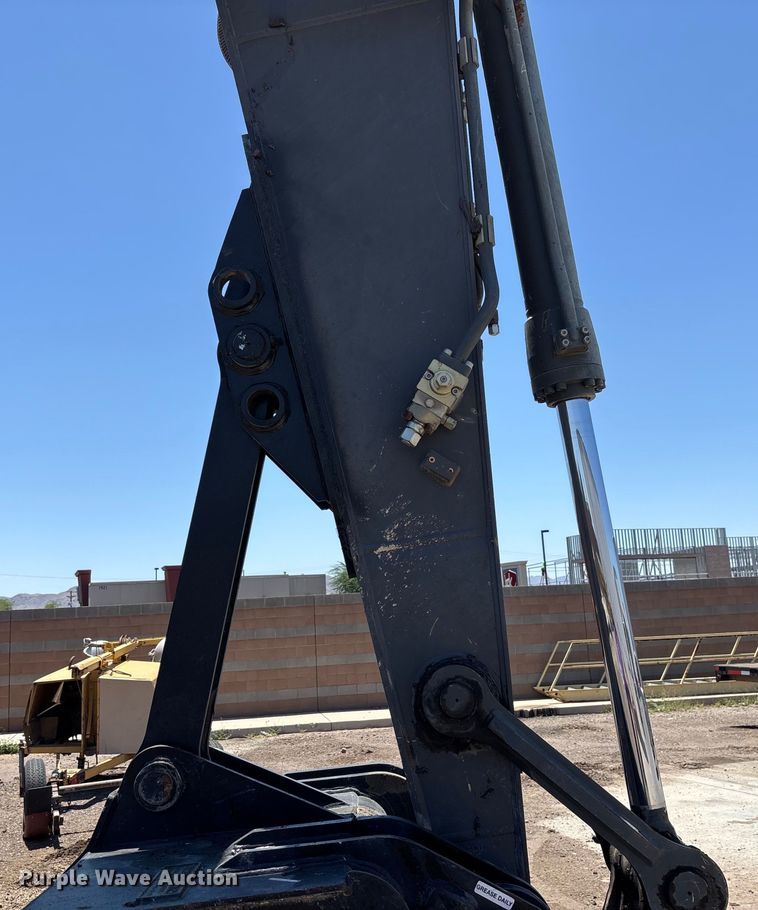 image for item DH8654 2016 Volvo ECR235EL excavator