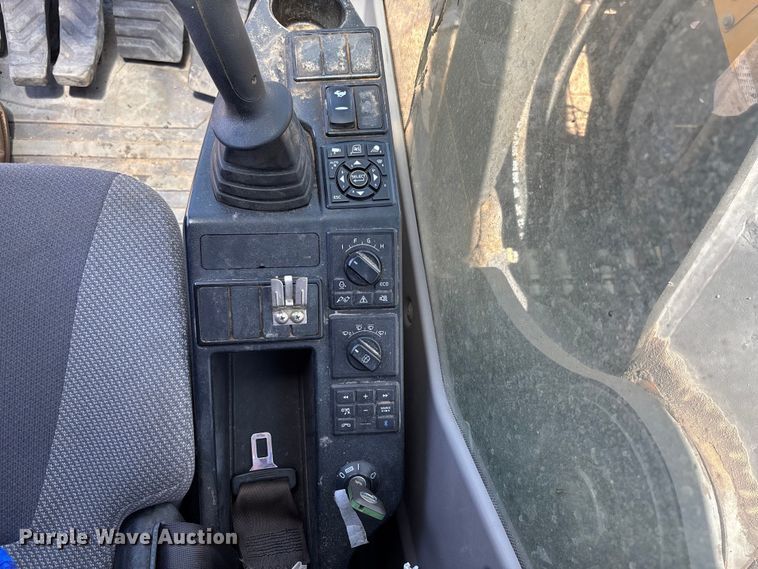 image for item DH8654 2016 Volvo ECR235EL excavator