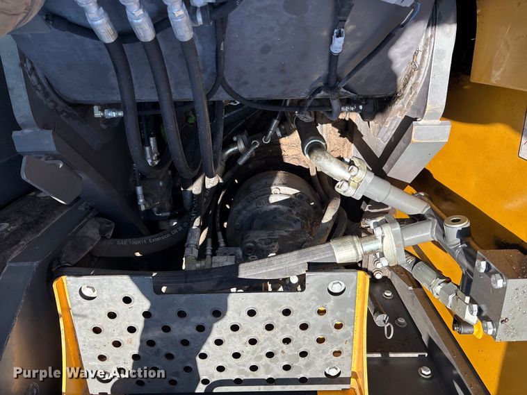 image for item DH8654 2016 Volvo ECR235EL excavator