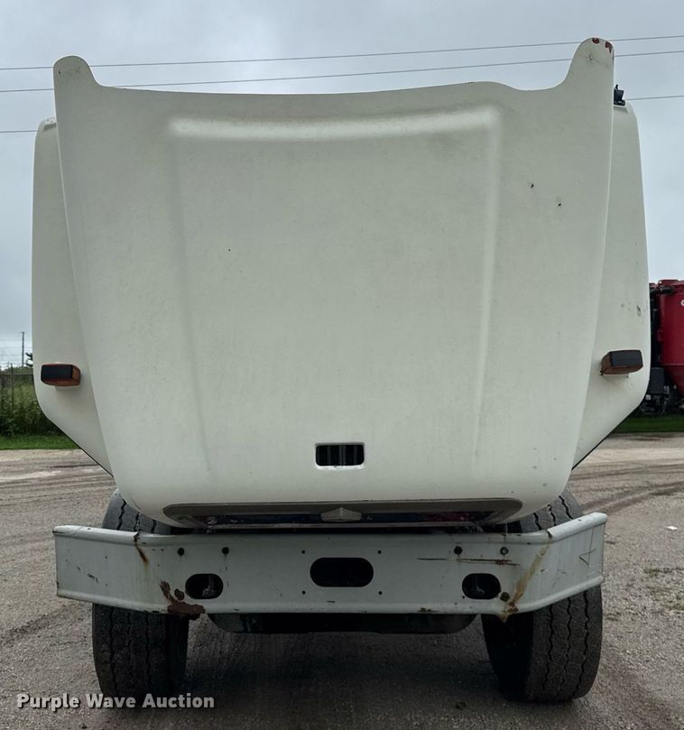 image for item DJ9655 2003 International 5600 vacuum truck