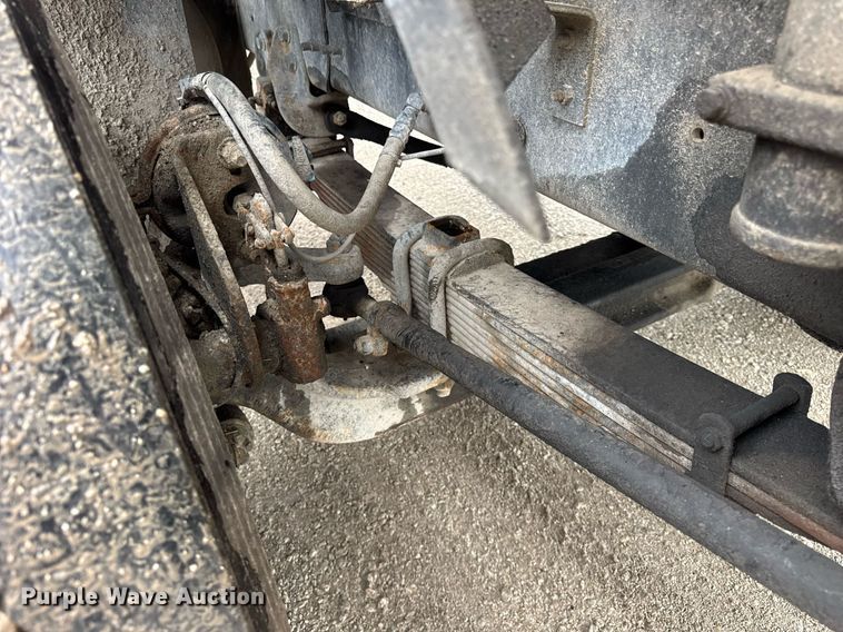 image for item DJ9655 2003 International 5600 vacuum truck