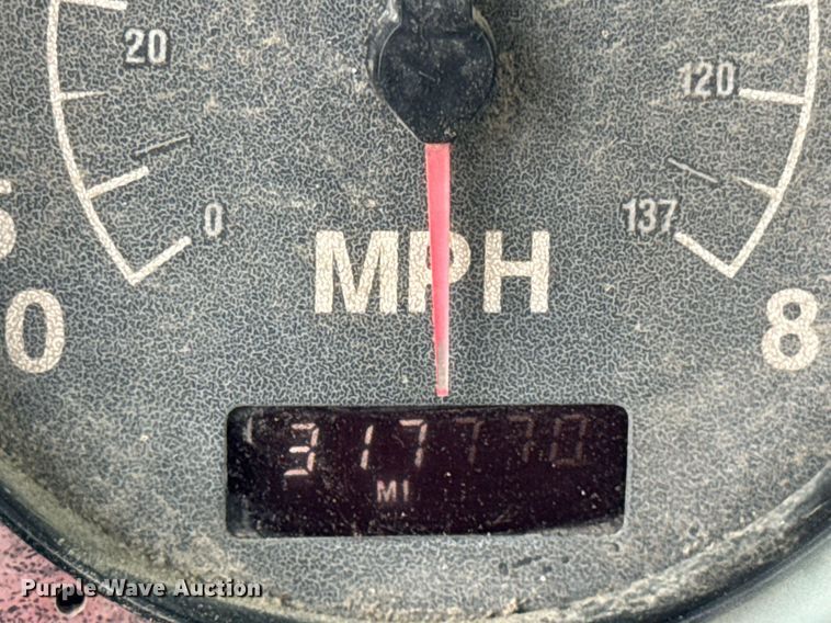 image for item DJ9655 2003 International 5600 vacuum truck