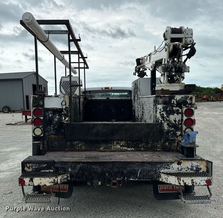 image for item DJ9681 2011 Ford F550 utility / service truck