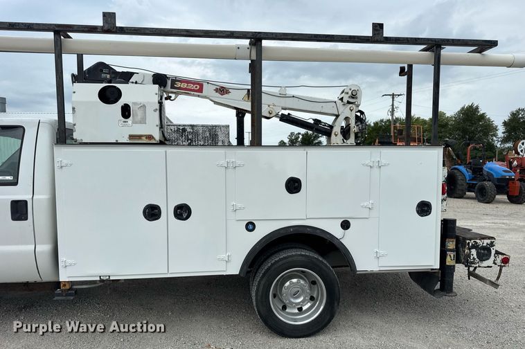 image for item DJ9681 2011 Ford F550 utility / service truck