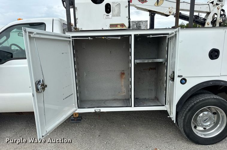 image for item DJ9681 2011 Ford F550 utility / service truck